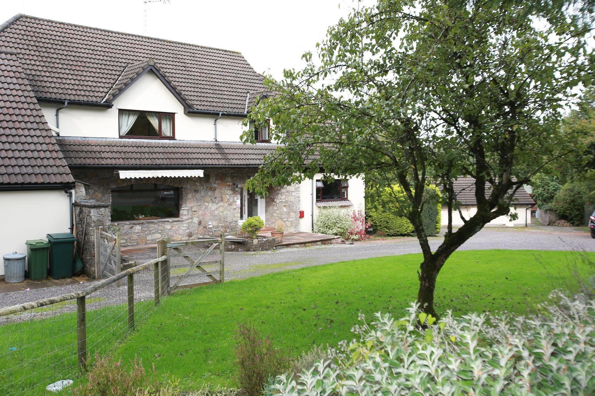Ewenny Farm Guest House Bridgend  Εξωτερικό φωτογραφία